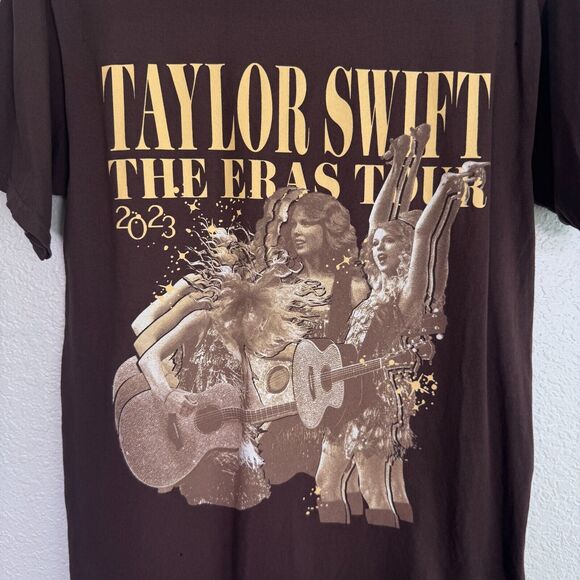 Taylor Swift Shirt Women Medium Eras Tour Fearless Album Tee 2023 Official Merch - Picture 4 of 11